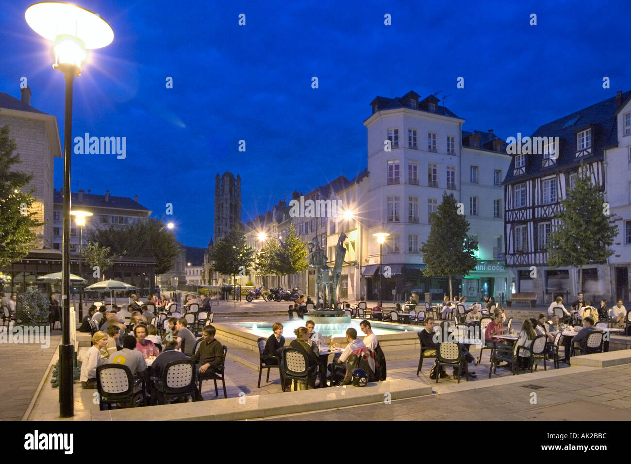 Restaurant at night near the Musee des Beaux Arts, Rouen, Normandy, France Stock Photo
