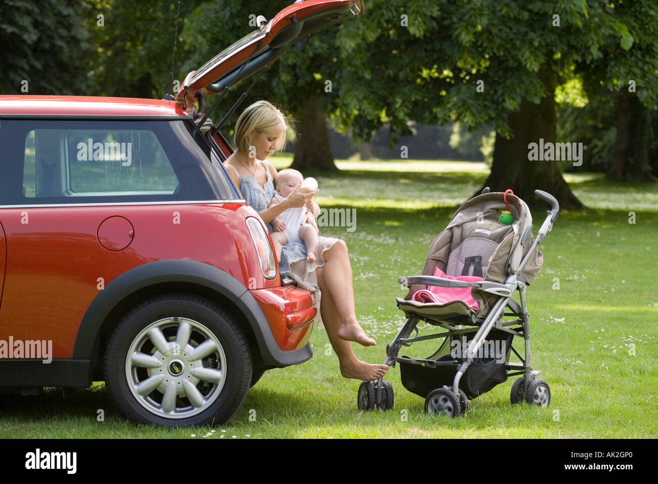 feeding baby in car