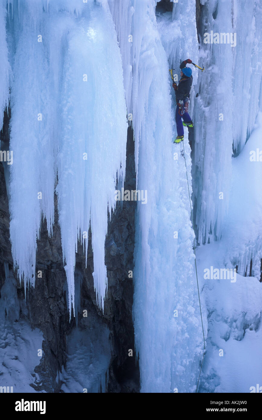 Ice axes tools hi-res stock photography and images - Alamy