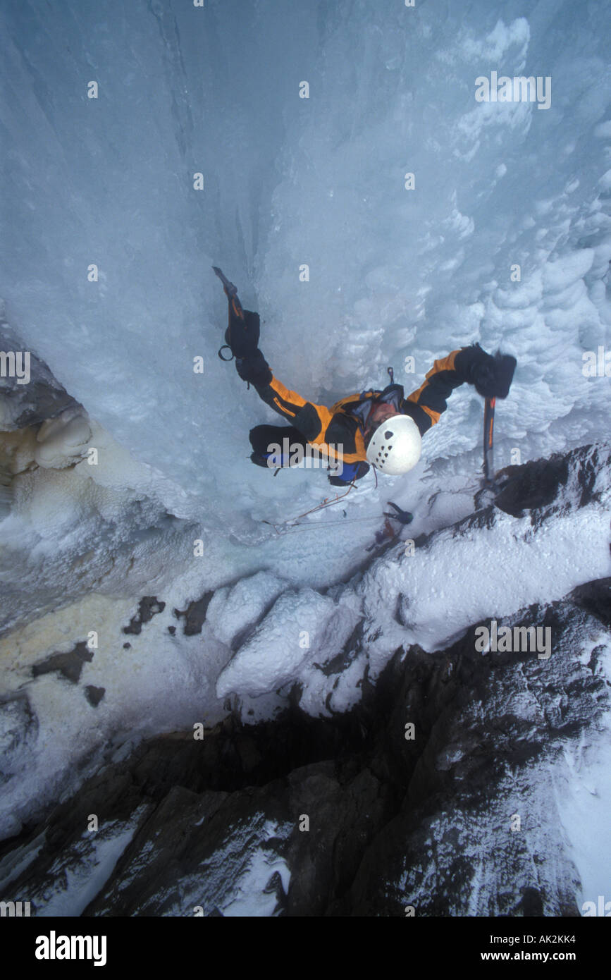 Ice axes tools hi-res stock photography and images - Alamy