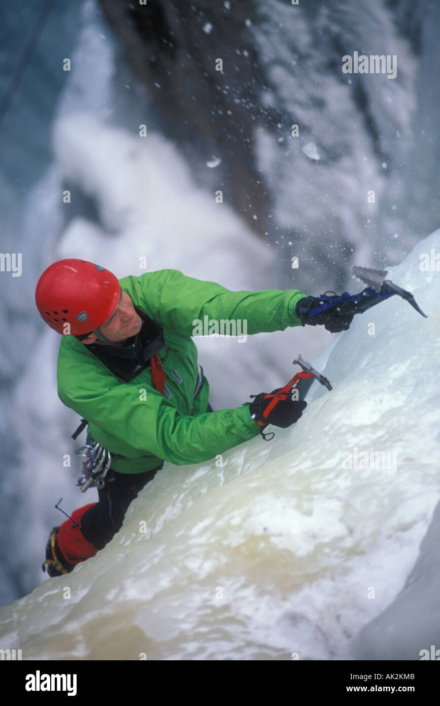 Ice axes tools hi-res stock photography and images - Alamy