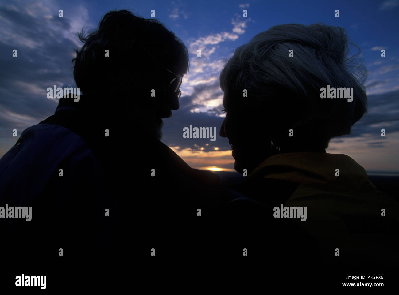 Silhouette loving couple blue hi-res stock photography and images - Alamy