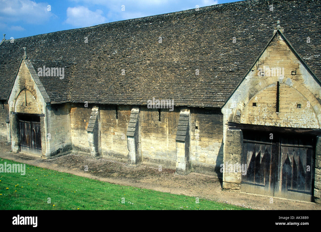 14th Century Tithe Barn Bradford On Avon Wiltshire England Stock