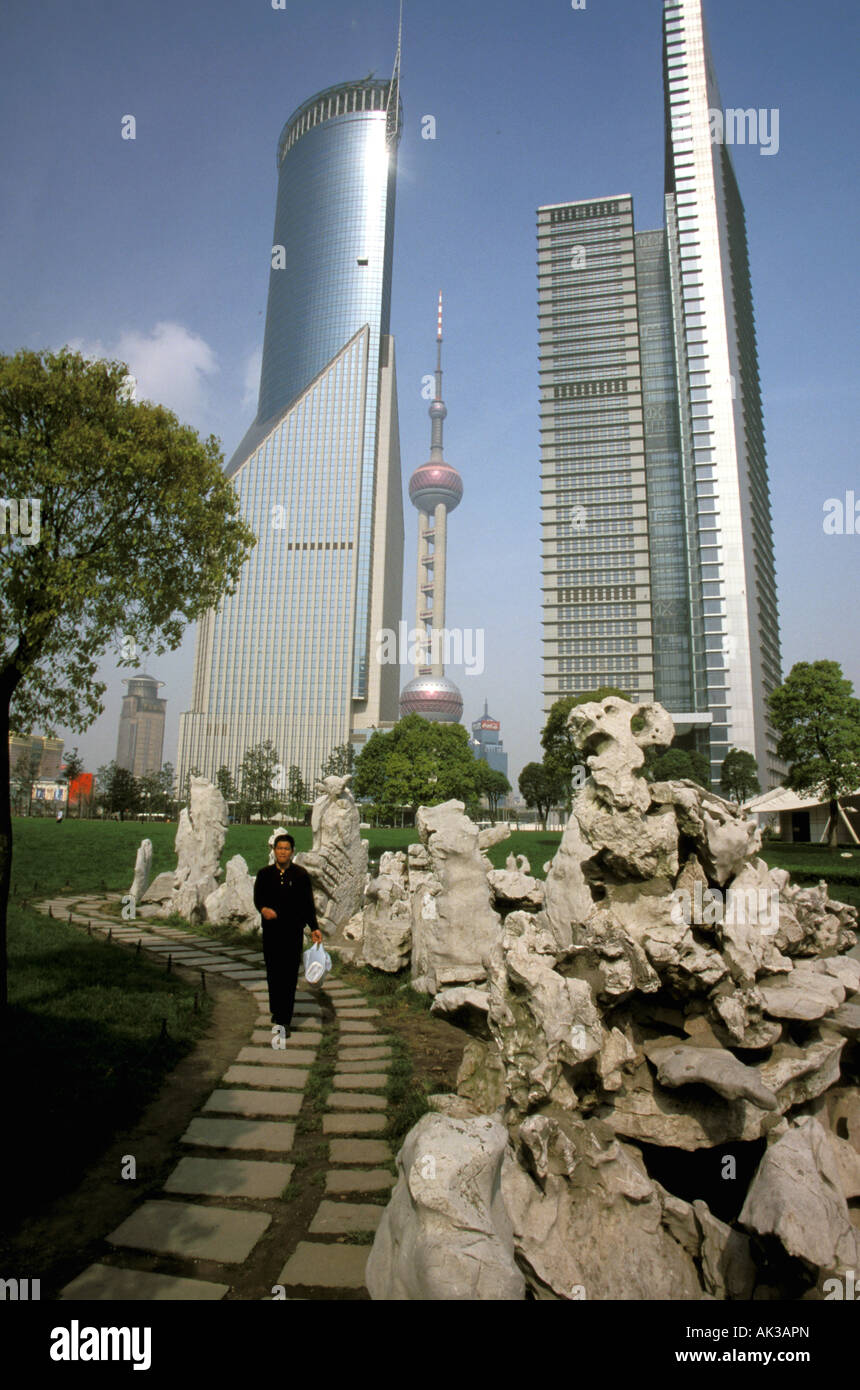 Walkway pudong shanghai china hi-res stock photography and images - Alamy