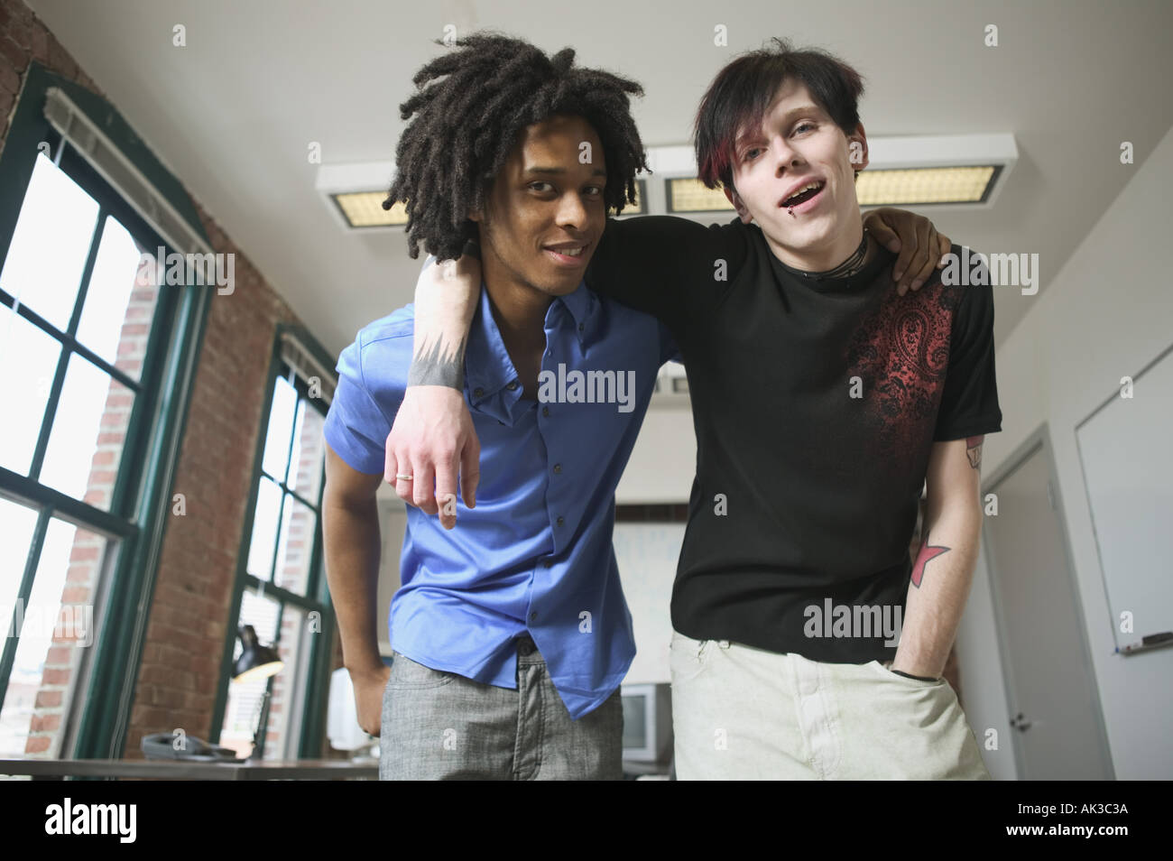 Two diverse young entrepreneurs hi-res stock photography and images - Alamy