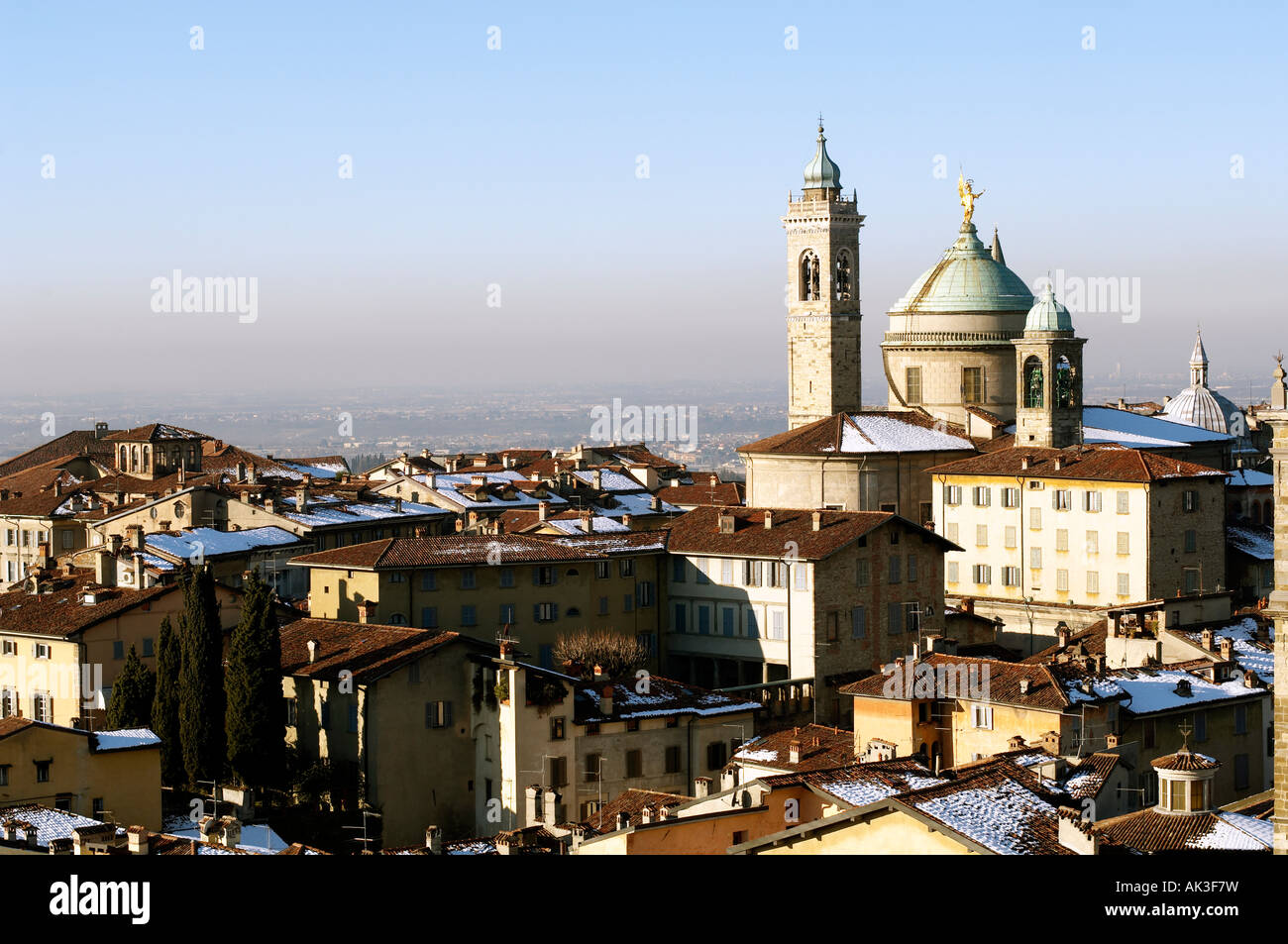 bergamo High city Profile winter at the center dome Stock Photo - Alamy