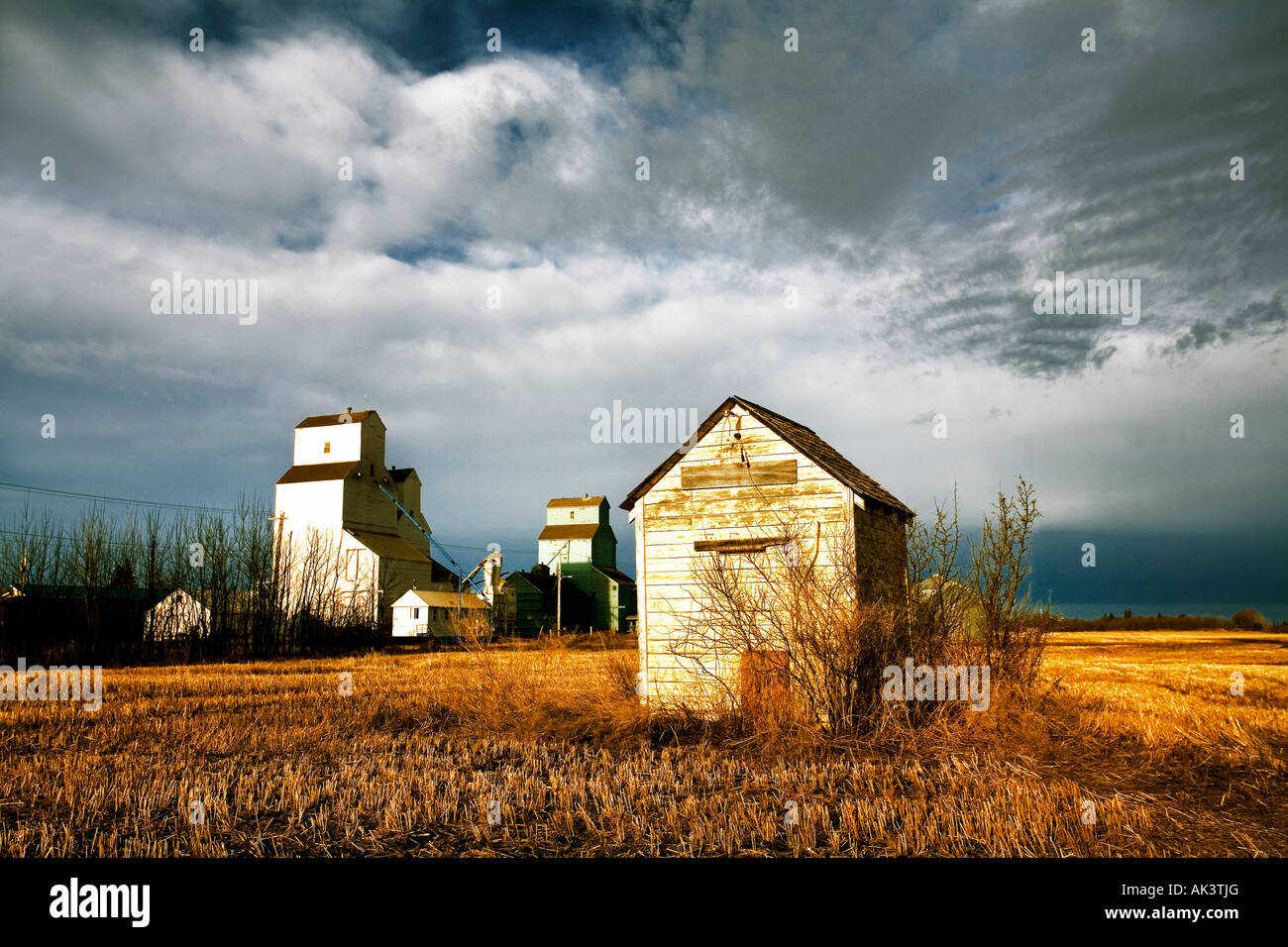 Farm structures, Stettler, Alberta Stock Photo Alamy