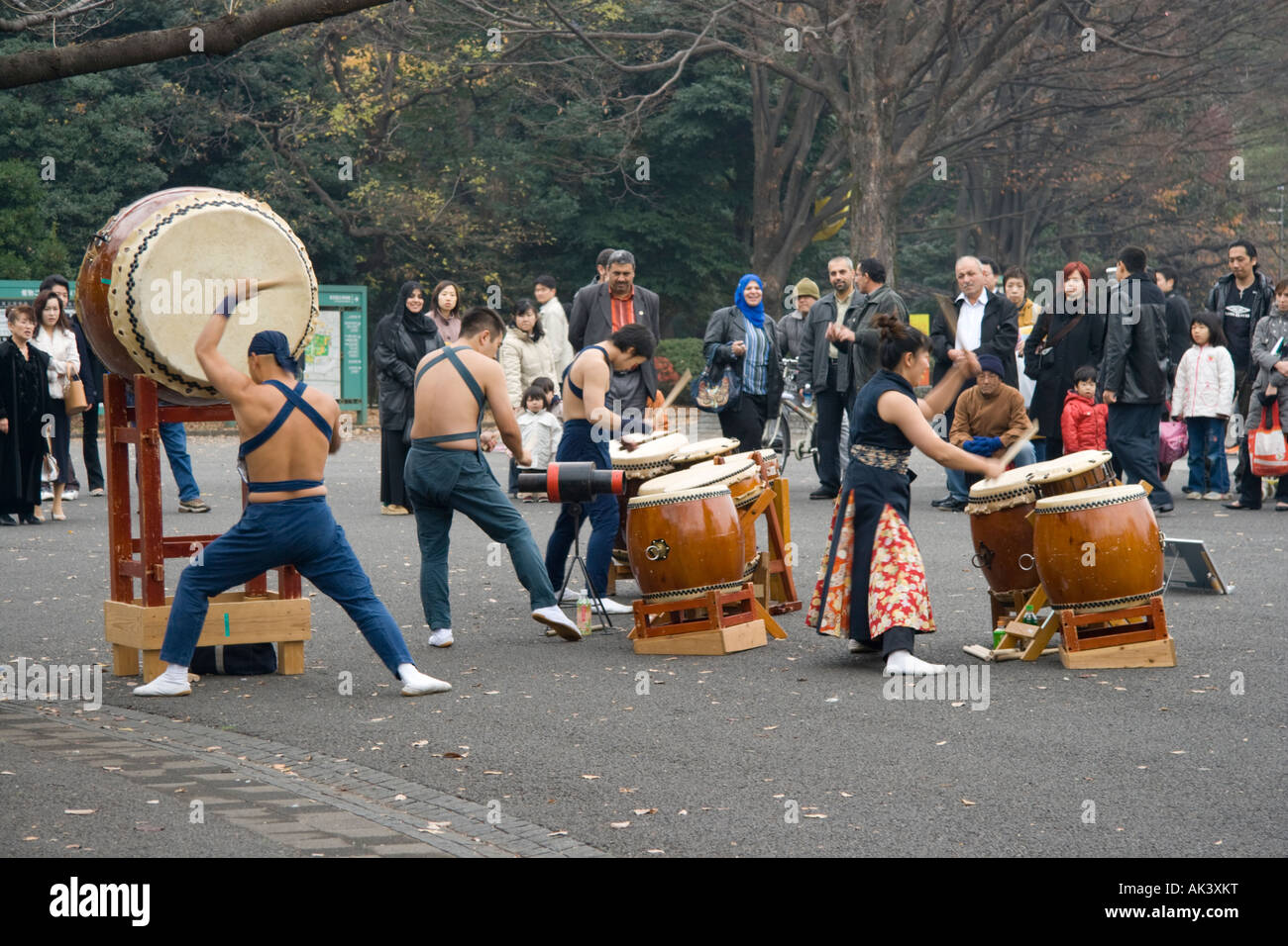 Japanese musicians performing in Ueno Park, Tokyo Stock Photo