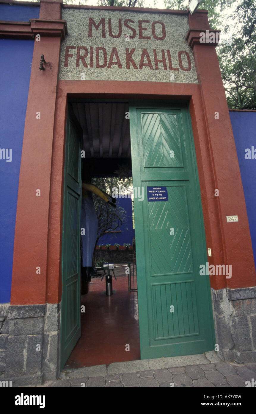 frida-kahlo-museum-museo-frida-kahlo-high-resolution-stock-photography
