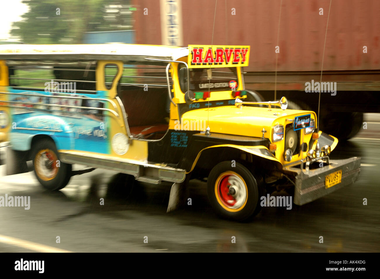 Jeepney in manila in Philippines Stock Photo - Alamy