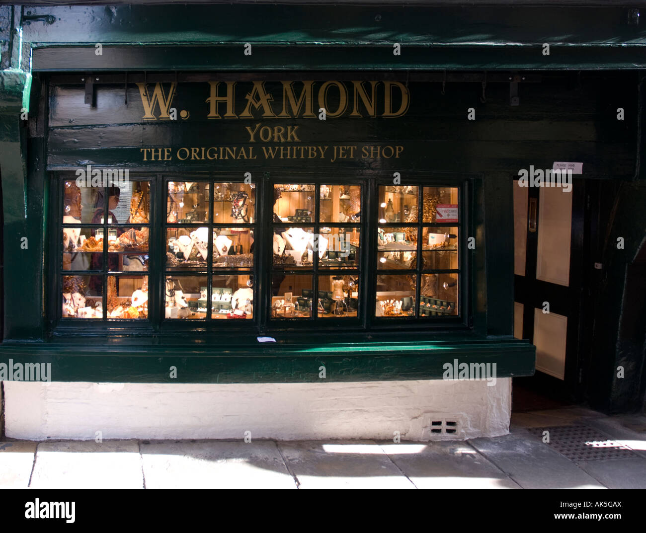Jet jewellery shop in Shambles, York Stock Photo Alamy