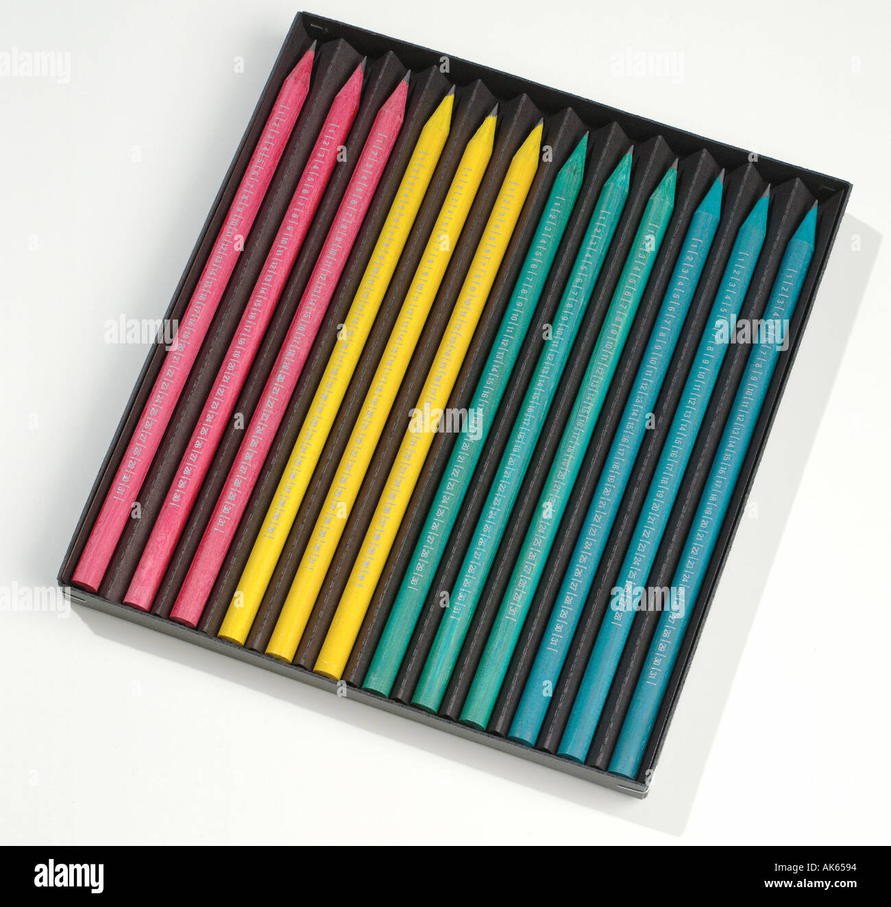Pencils in box Bleistifte in Schachtel Freisteller cut out Objekt object bunt multicolored Hochformat vertical Stock Photo