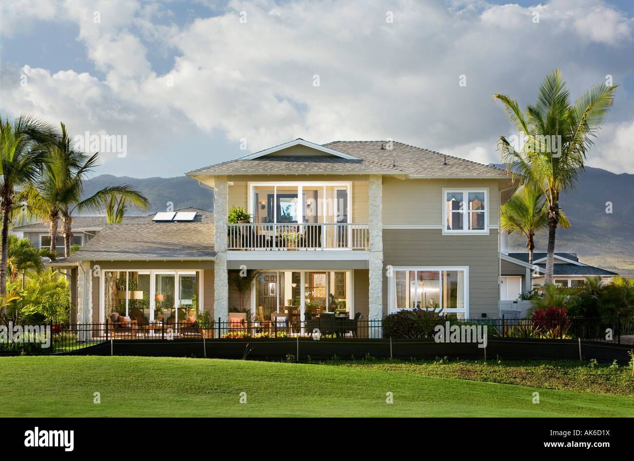 Rear deck house hires stock photography and images Alamy