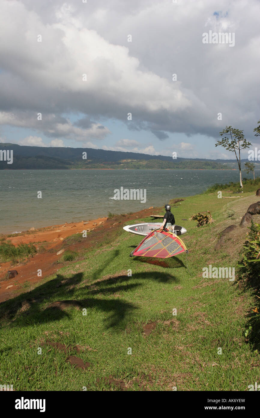 windsurfing in costa rica lake arenal Stock Photo Alamy