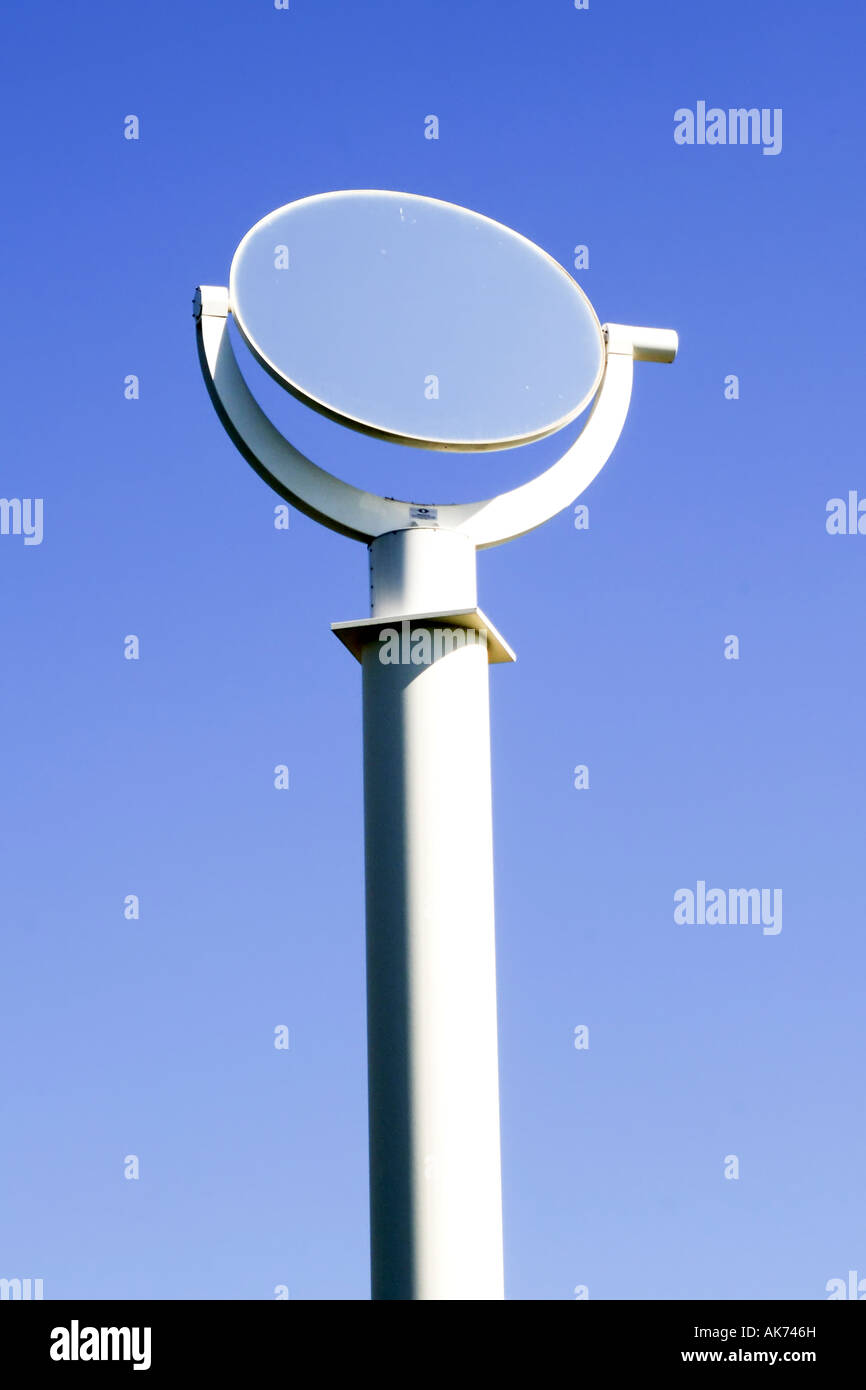 Rotating mirror to capture sunlight and reflect it to solar panels Stock Photo Alamy
