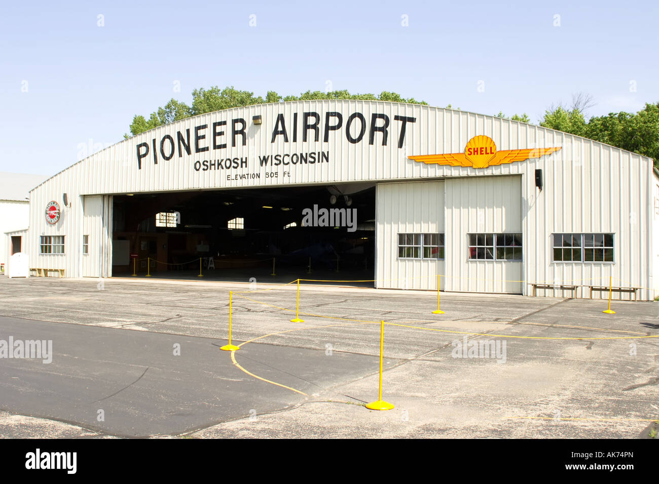 Pioneer Airport hanger at Oshkosh Wisconsin WI Stock Photo Alamy