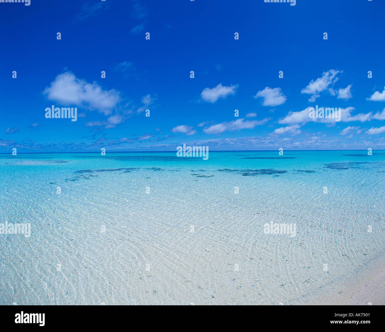 Ocean on beach hi-res stock photography and images - Alamy