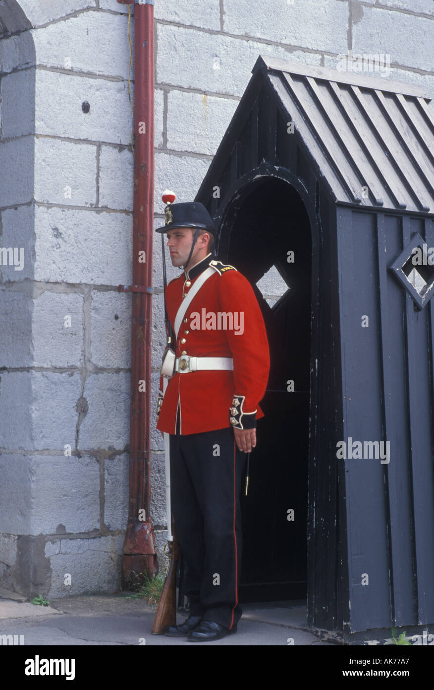 Sentry guard hi-res stock photography and images - Alamy