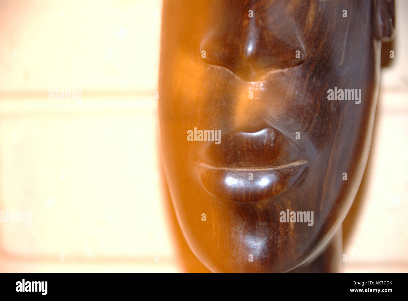 African wooden sculpture hi-res stock photography and images - Alamy