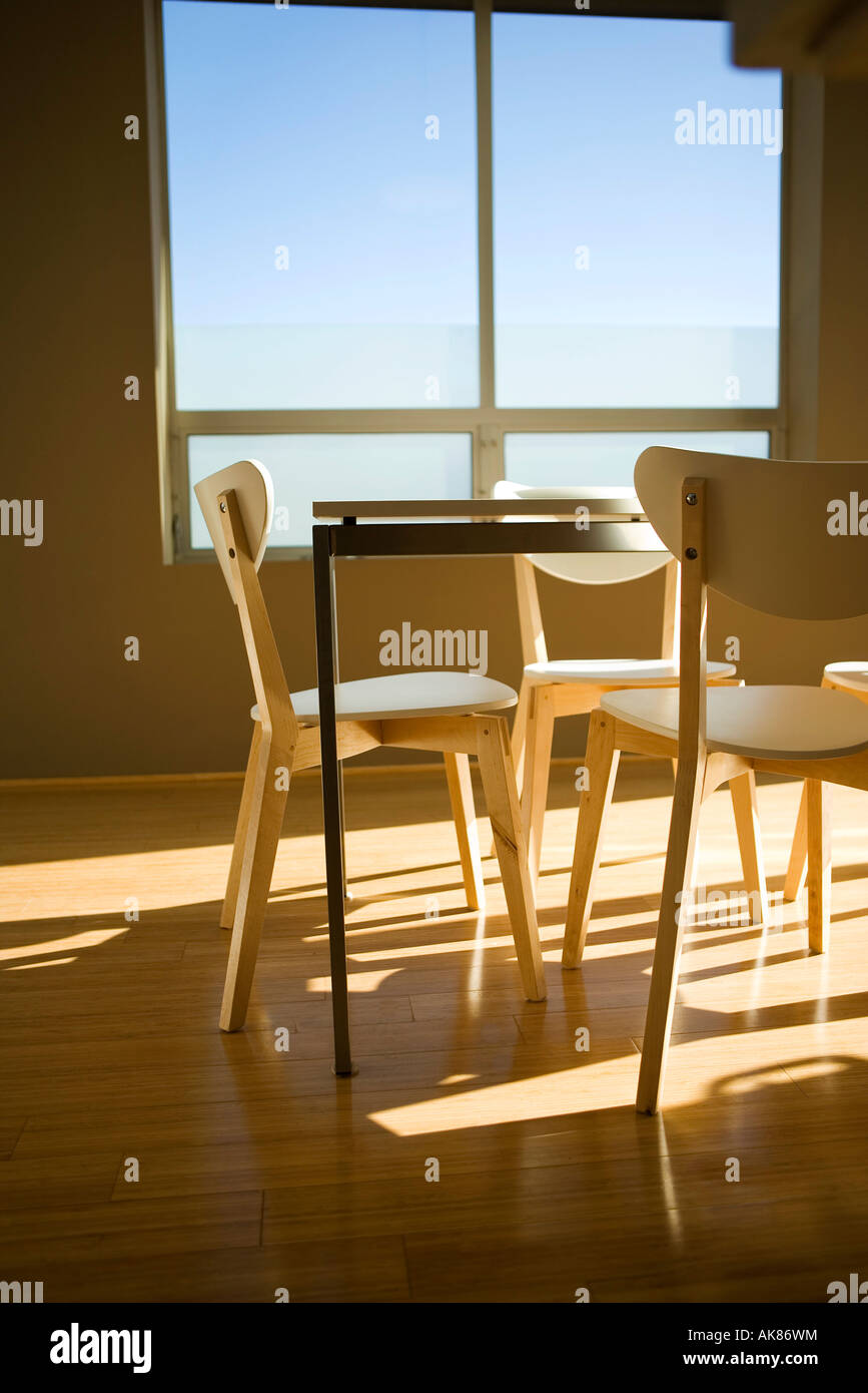 Modern Dining Table and Chairs Stock Photo Alamy