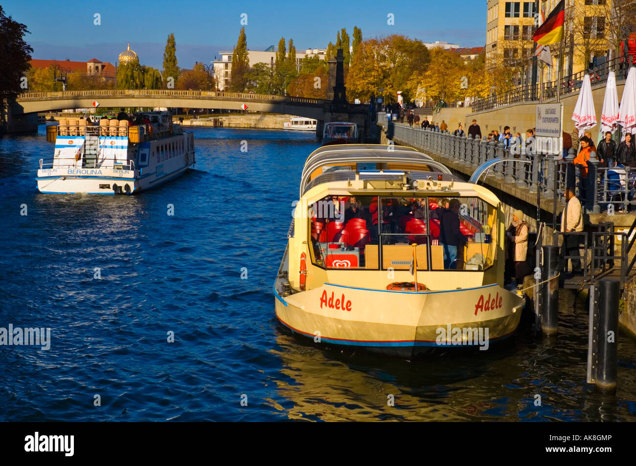 Berlin centre boat tour hi-res stock photography and images - Alamy