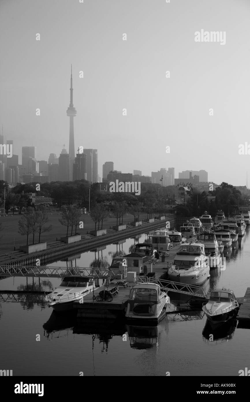 Toronto harbour Black and White Stock Photos & Images - Alamy