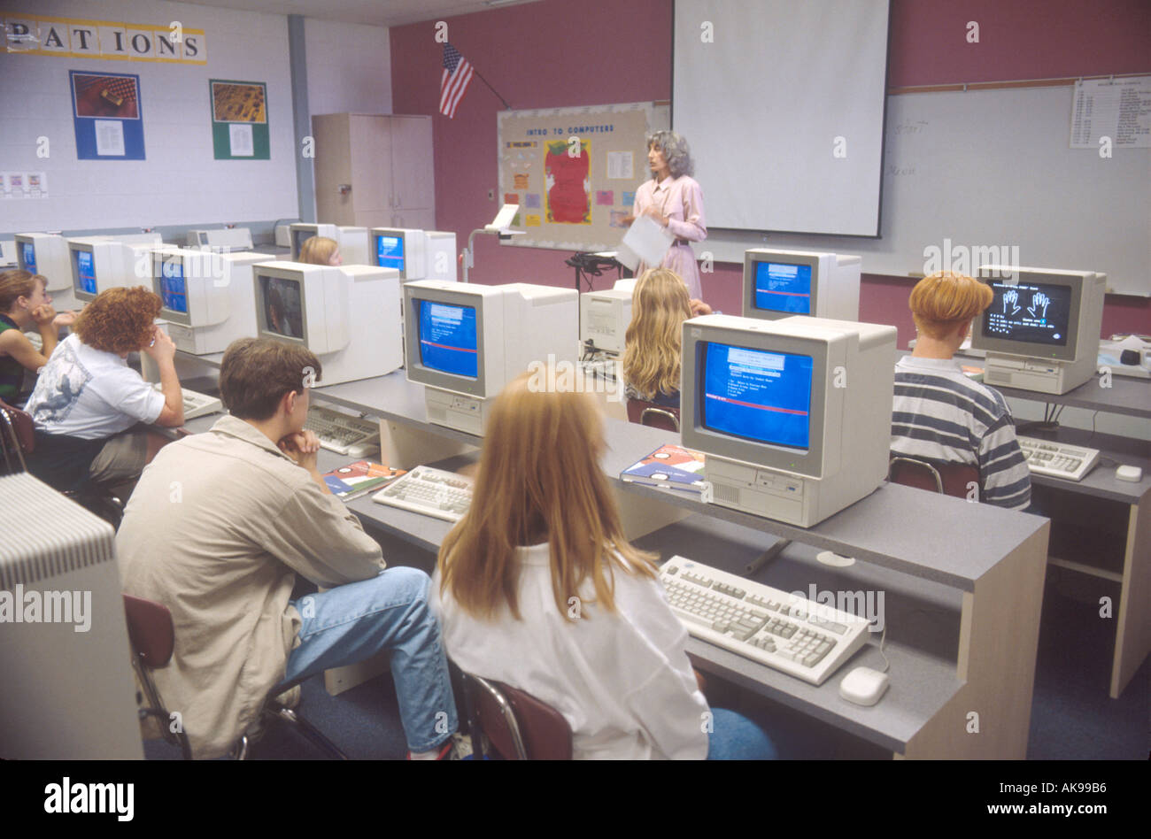 Junior high school computer class Stock Photo - Alamy