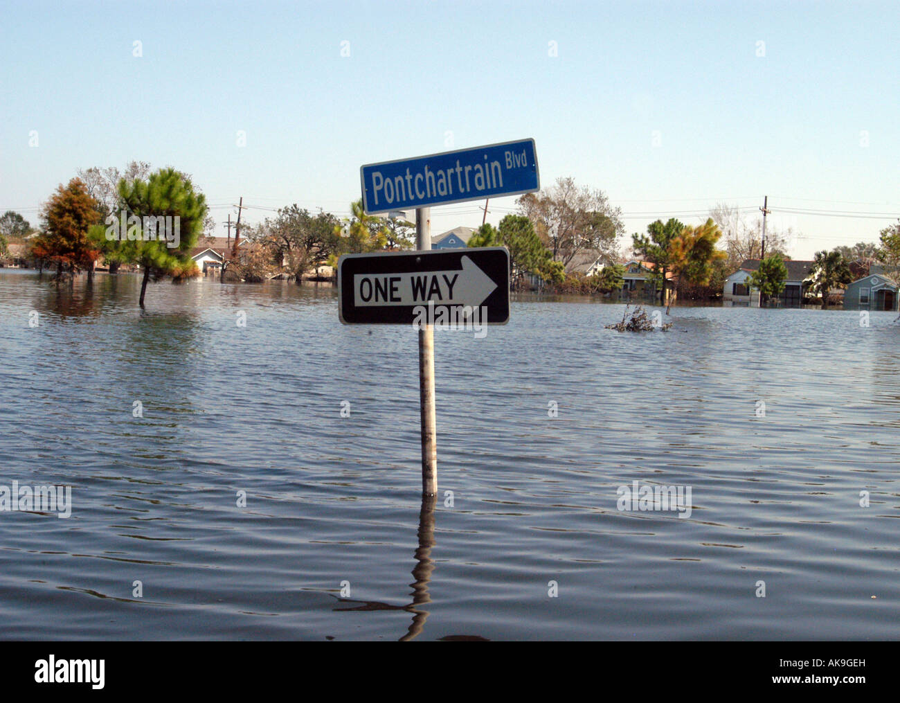 New Orleans Pontchartrain Blvd flooded during Katrina Stock Photo