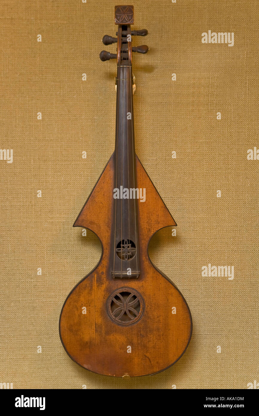Historic String Instruments Historic string instrument hi-res stock photography and images - Alamy