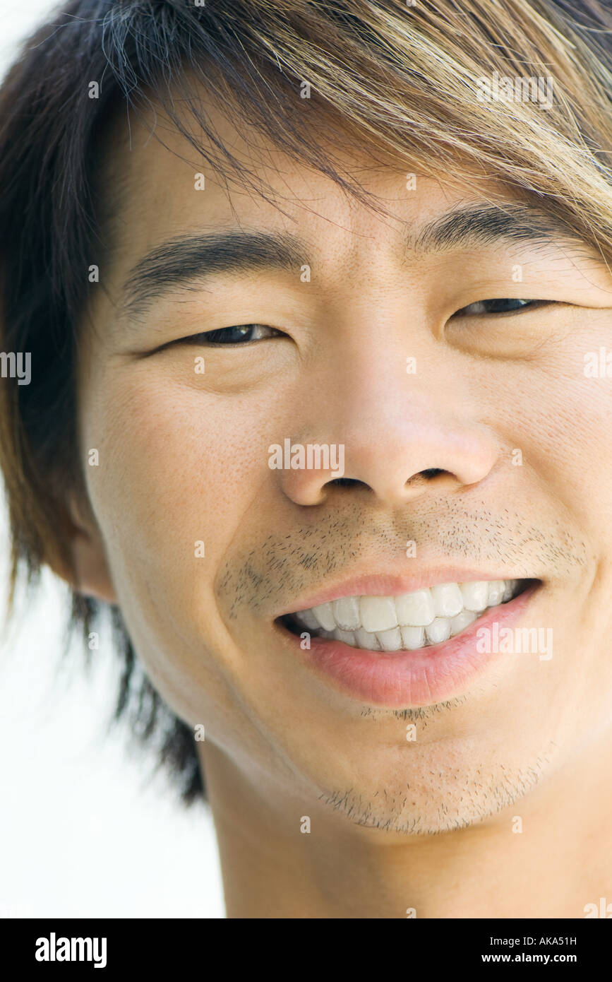 Happy smiles cropped portrait hi-res stock photography and images - Alamy