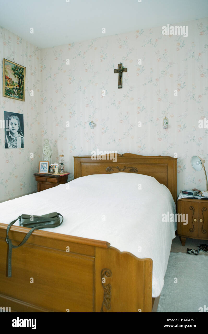 Home interior, bedroom, purse lying on edge of bed Stock Photo Alamy