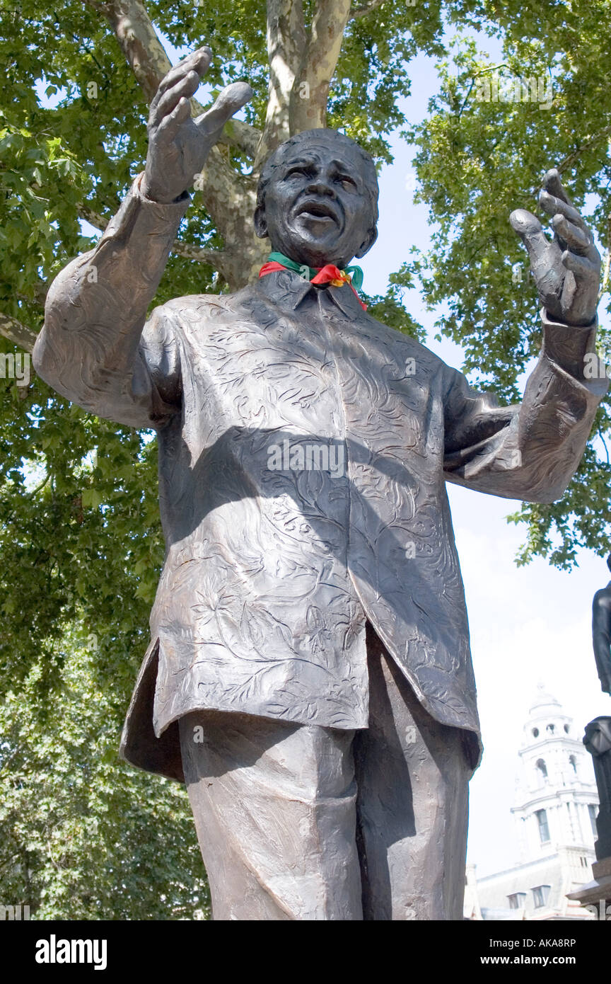 The Nelson Mandela statue by Ian Walters in Westminster London Stock Photo