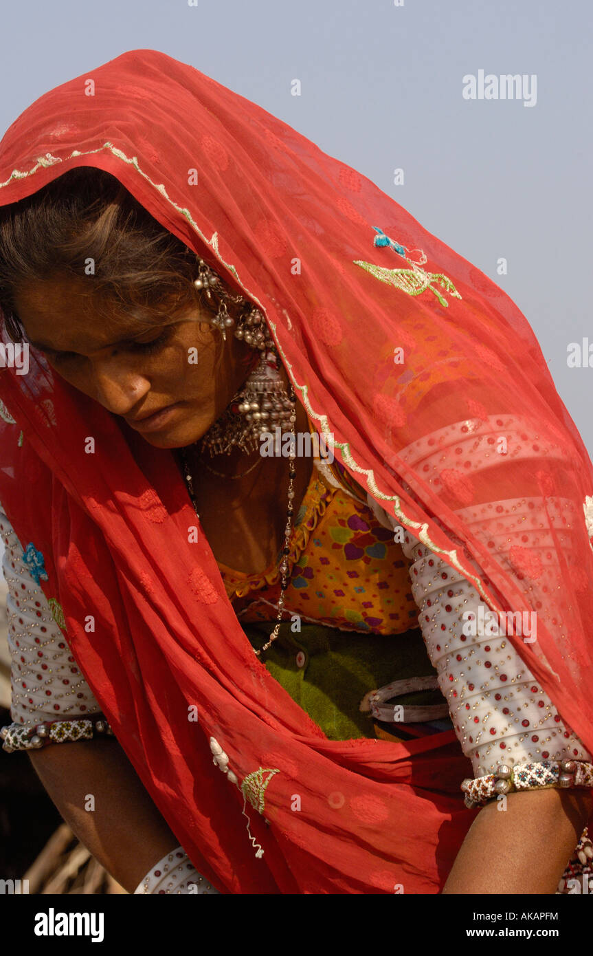 Mir tribal woman wearing their everyday dress and jewellery. Gujarat. Rann of Kutch. SW INDIA Stock Photo