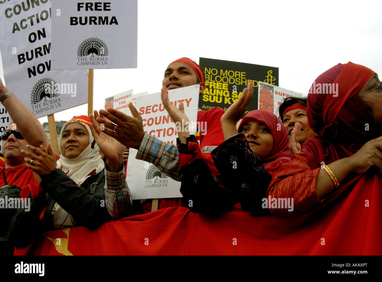 protesters & monks march through central London to support Burmese pro-democracy movement Oct 6 2007 Stock Photo