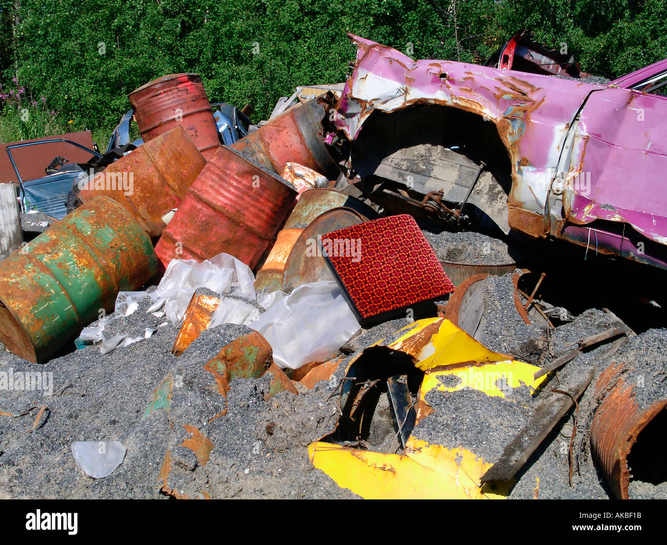 Junkyard car hi-res stock photography and images - Alamy
