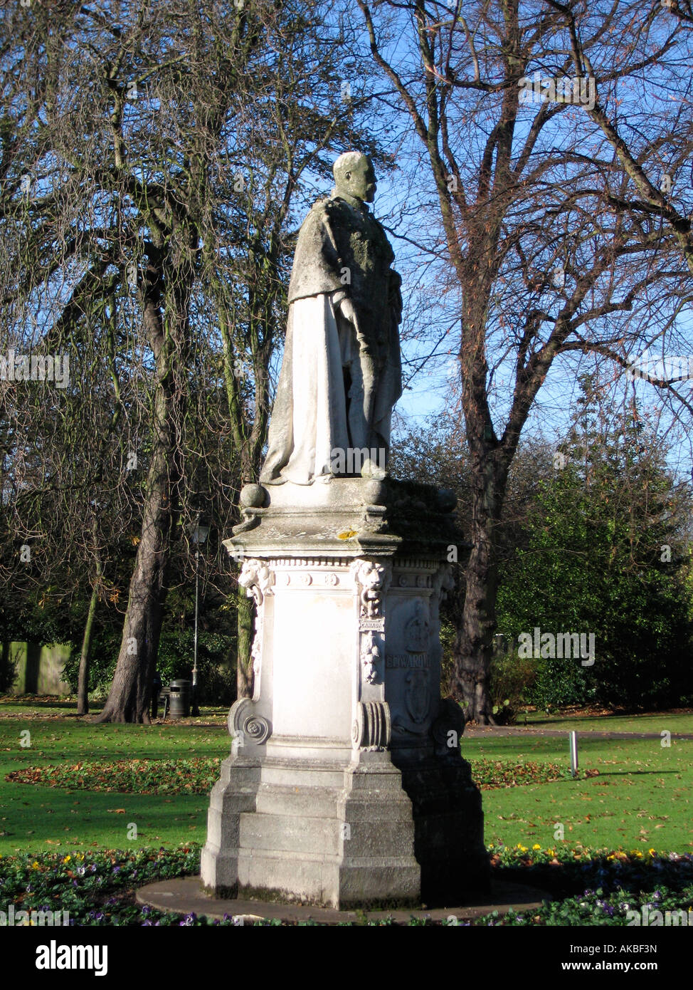 Statue of King Edward VII the seventh in Beacon Park Lichfield Staffordshire England The statue was carved by Robert Bridgeman Stock Photo