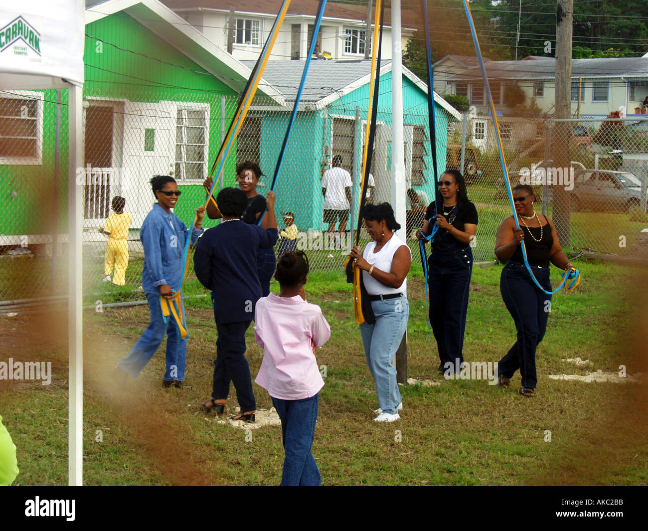 Black african girls traditional dance hi-res stock photography and ...
