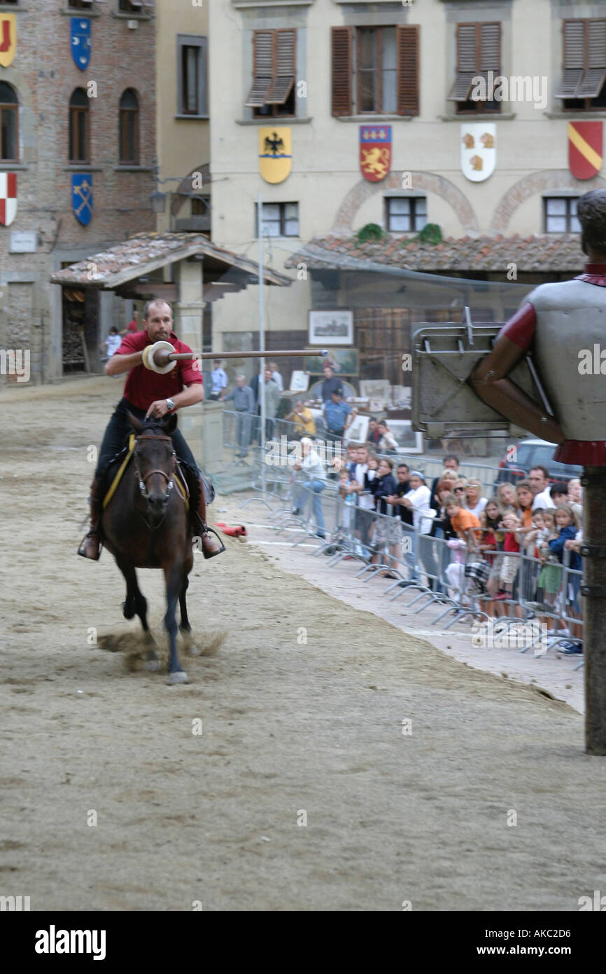 Contestant in Arezzo s Giostra del Saraceno aims for the jousting ...
