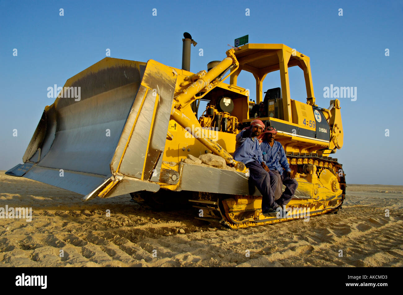 Sable Mobile De Bouteur Lourd Dans Le Sandpit Image stock - Image du lourd,  creuser: 10080467
