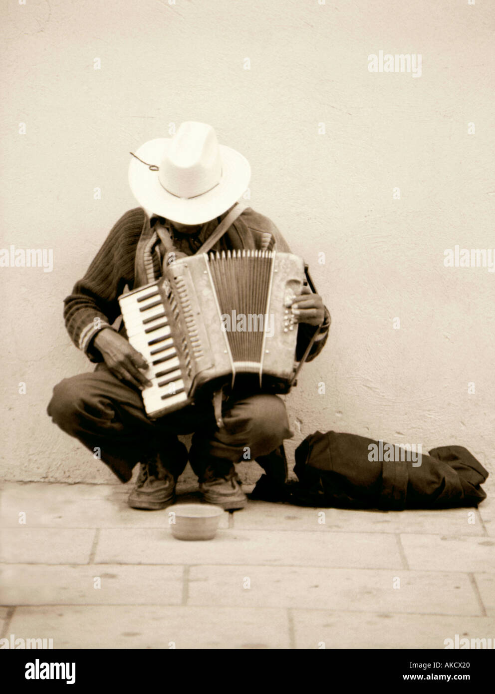 Mexican music accordion hires stock photography and images Alamy