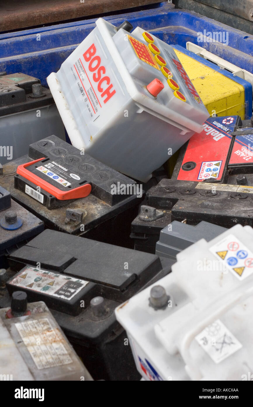 Car batteries recycle hires stock photography and images Alamy