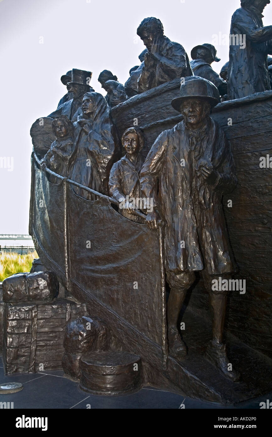 Arriving immigrants detail, Irish Famine Memorial Penn's Landing Philadelphia Pennsylvania Stock Photo