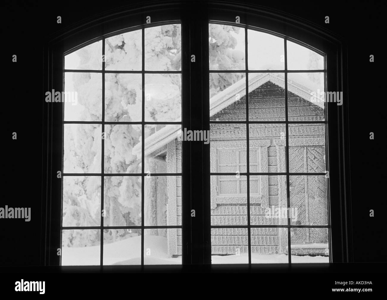 Window view of a frosty cabin Stock Photo Alamy