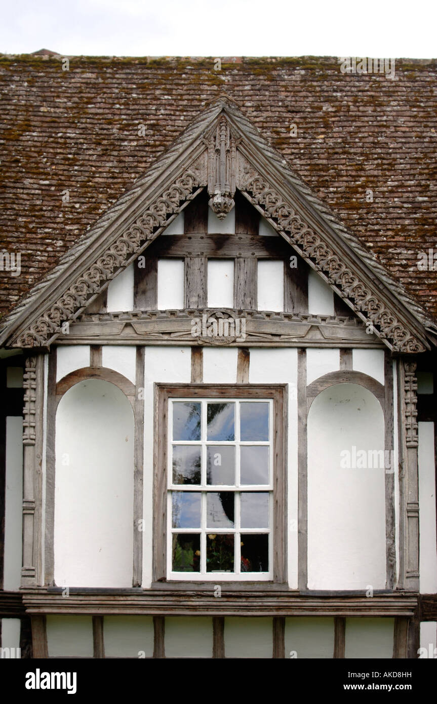 Timber framed gable hires stock photography and images Alamy