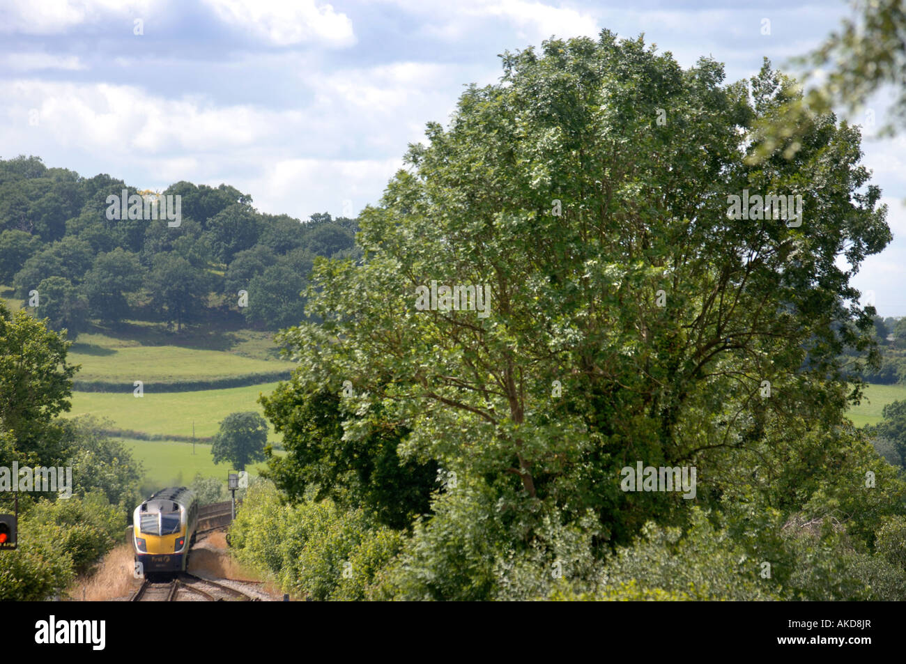 A FIRST GREAT WESTERN TRAIN LEAVES LEDBURY RAILWAY STATION