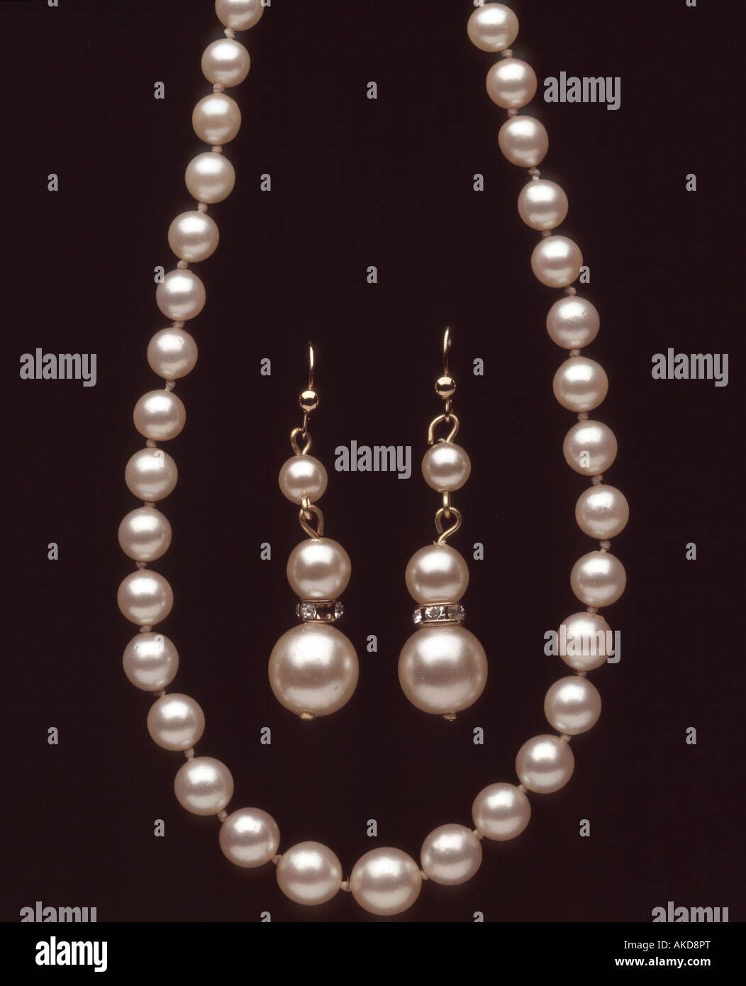 Hatton garden shop pearl specialist