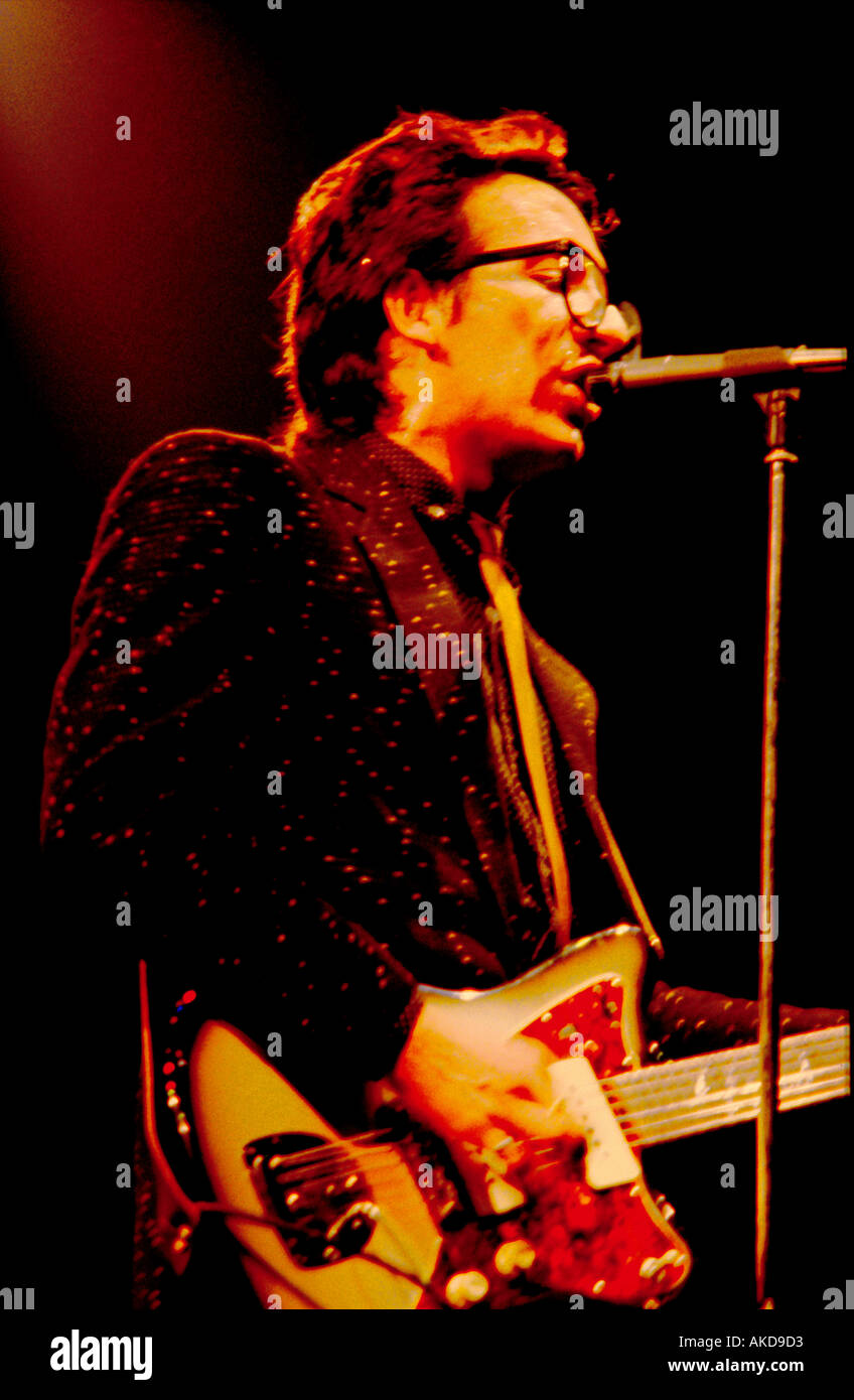 Elvis costello 1979 hi-res stock photography and images - Alamy