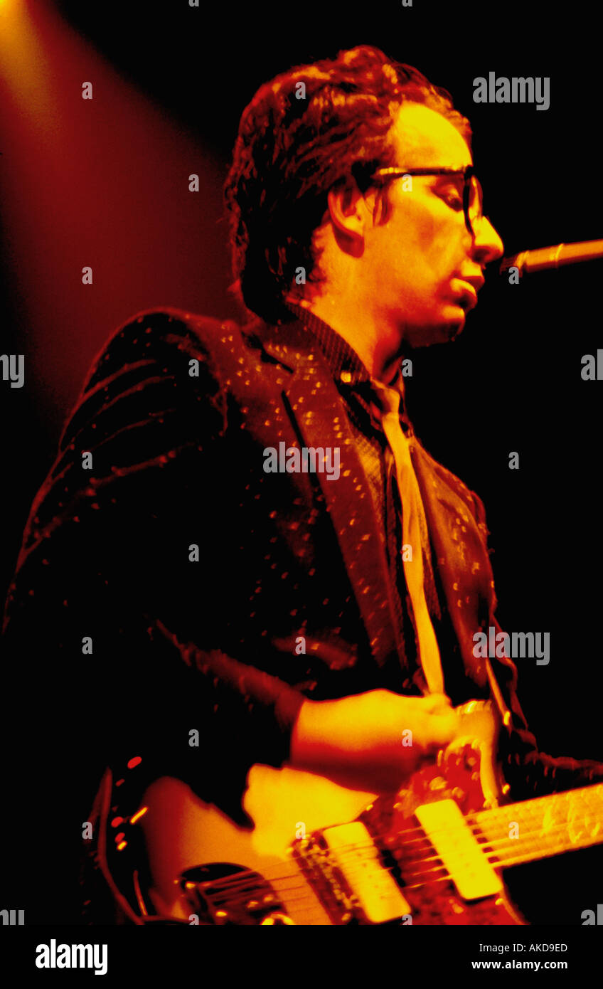 Elvis costello 1978 hi-res stock photography and images - Alamy