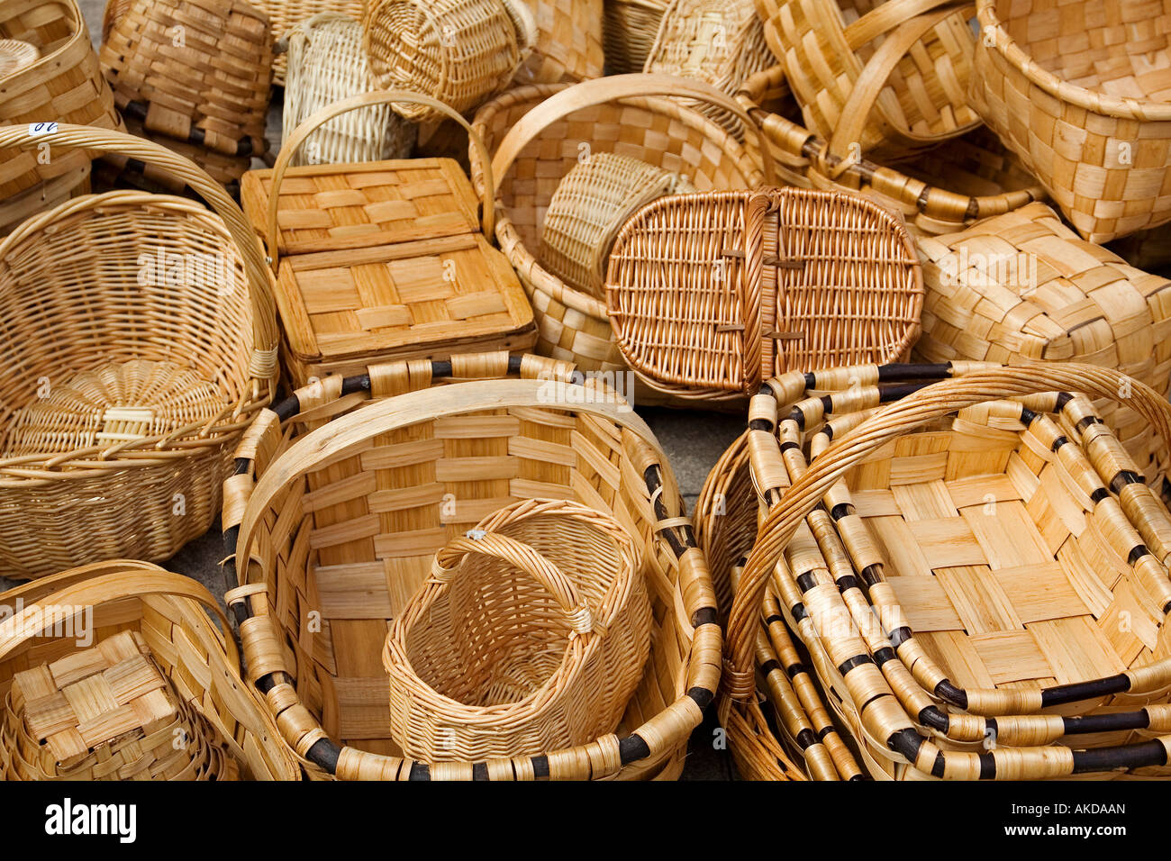 craft baskets burgos castilla leon spain Stock Photo - Alamy