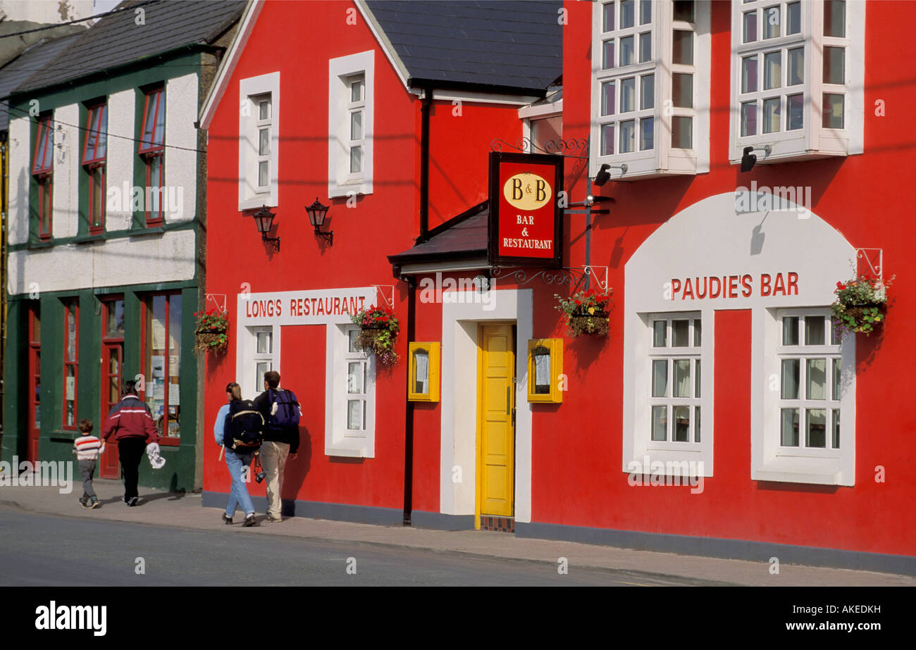 characteristic houses, dingle peninsula, south ireland Stock Photo Alamy
